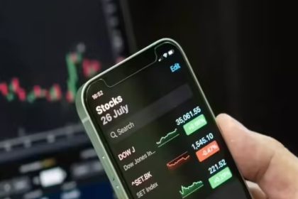 Stock Market Today: Sensex Climbs to 83,752, Nifty 50 Tops 25,555